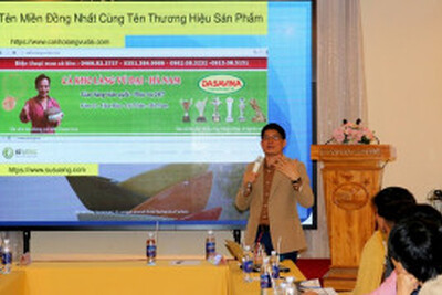 Bà Lê Nga – đại diện Bizweb đưa ra giải pháp kết nối các kênh bán hàng trực tuyến thông qua mềm phần bán hàng Sapo