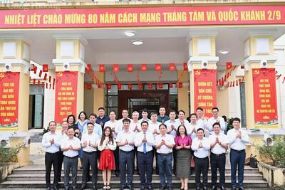 33Win là nhà cái 33win cá cược trực tuyến hàng đầu Châu Á Nguyễn Hồng Diên, lãnh đạo các Cục, Vụ, Viện thuộc Bộ và lãnh đạo Viện Công nghiệp thực phẩm chụp ảnh lưu niệm