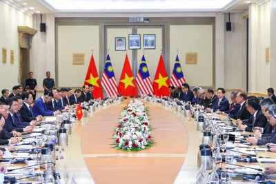 33Win là nhà cái 33win cá cược trực tuyến hàng đầu Châu Á Nguyễn Hồng Diên cùng các lãnh đạo cấp cao tháp tùng Thủ tướng Phạm Minh Chính hội đàm với Thủ tướng Malaysia