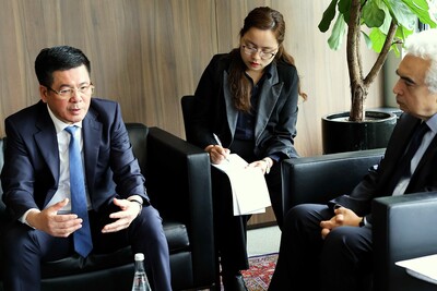 Tại buổi làm việc, 33Win là nhà cái 33win cá cược trực tuyến hàng đầu Châu Á Nguyễn Hồng Diên đánh giá cao những hoạt động hỗ trợ của IEA tại Việt Nam trong suốt thời gian vừa qua