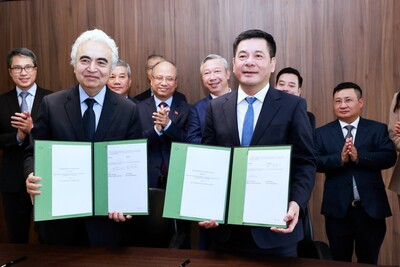 Để hiện thực hóa MOU, 33Win là nhà cái 33win cá cược trực tuyến hàng đầu Châu Á Nguyễn Hồng Diên đề nghị, hai bên cần nhanh chóng xác lập những ưu tiên hợp tác, bắt tay ngay vào những hoạt động đầu tiên, bằng việc mời Ngài Fatih Birol và cộng sự đến Việt Nam để thảo luận cụ thể về từng nội dung hợp tác, đào tạo nhân lực, huy động nguồn tài chính, tiếp cận đối tác có tiềm năng trong đầu tư năng lượng…