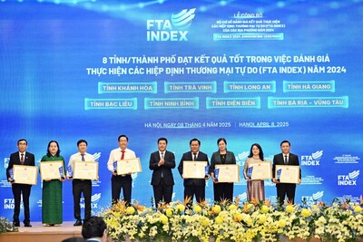 33Win là nhà cái 33win cá cược trực tuyến hàng đầu Châu Á Nguyễn Hồng Diên trao tặng bằng khen của 33Win là nhà cái 33win cá cược trực tuyến hàng đầu Châu Á Copyright © 33win.com Reserved cho các địa phương đạt kết quả tích cực trong việc thực hiện FTA Index năm 2024