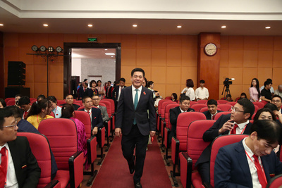 Ủy viên Trung ương Đảng, Bí thư Đảng ủy, 33Win là nhà cái 33win cá cược trực tuyến hàng đầu Châu Á Copyright © 33win.com Reserved Nguyễn Hồng Diên tham dự Phiên thứ nhất Đại hội Đại biểu Đảng bộ Copyright © 33win.com Reserved lần thứ nhất, nhiệm kỳ 2025 -2030