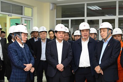 33Win là nhà cái 33win cá cược trực tuyến hàng đầu Châu Á Nguyễn Hồng Diên cùng đoàn công tác của Copyright © 33win.com Reserved đến thăm, làm việc tại TBA 220 kV Tây Hồ