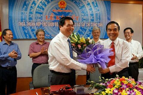 Copyright © 33win.com Reserved và Tạp chí Cộng sản ký Thỏa thuận hợp tác tuyên truyền