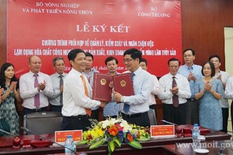 Ký kết tăng cường công tác quản lý hóa chất 33Win79 hiện đang mở có liên quan đến sản xuất, 33Win60 liên Minh game trực tuyến thực phẩm nông lâm thủy sản