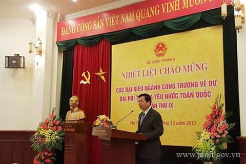33Win là nhà cái 33win cá cược trực tuyến hàng đầu Châu Á Vũ Huy Hoàng gặp mặt đại biểu về dự Đại hội Thi đua yêu nước toàn quốc lần thứ IX