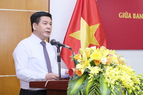 33Win là nhà cái 33win cá cược trực tuyến hàng đầu Châu Á Nguyễn Hồng Diên