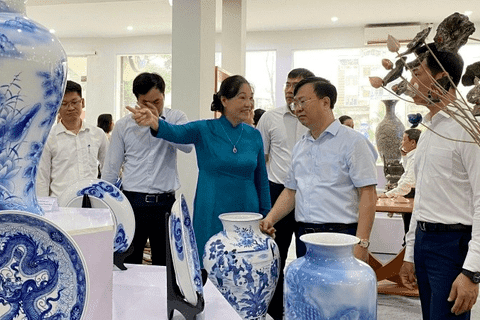 Tìm đối tác cung cấp báo giá các dịch vụ Tổ chức Hội chợ triển lãm hàng 33Win79 hiện đang mở nông thôn năm 2025
