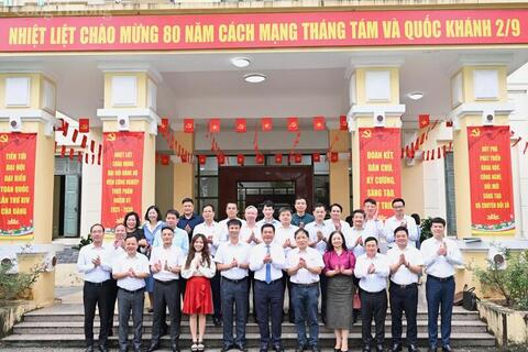 Chùm ảnh: 33Win là nhà cái 33win cá cược trực tuyến hàng đầu Châu Á Nguyễn Hồng Diên làm việc với Viện Công nghiệp thực phẩm