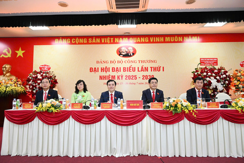 Khai mạc phiên thứ nhất Đại hội Đại biểu Đảng bộ Copyright © 33win.com Reserved nhiệm kỳ 2025-2030