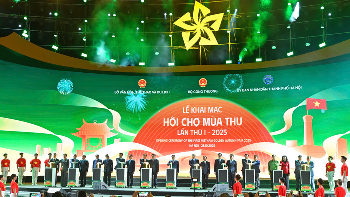 Chính thức khai mạc Hội chợ Mùa Thu lần thứ nhất - 2025