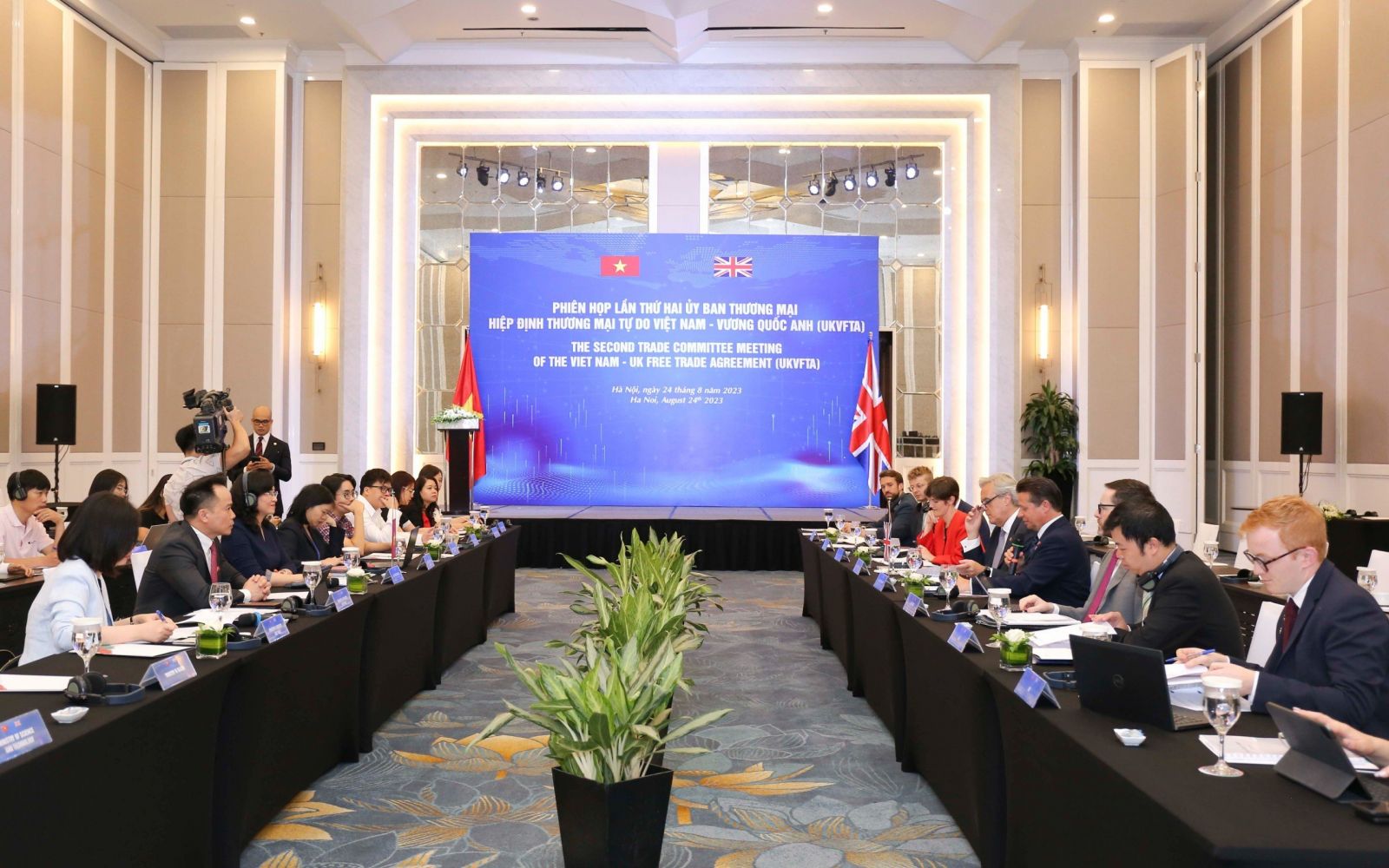 https://rosepie.vn/upload/2005517/fck/files/z4631510022507_6df1fd2212c424601913c5e7c34f2130_9f605.jpg