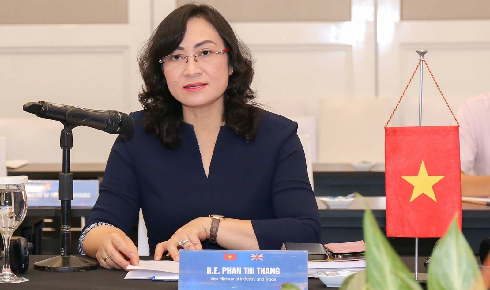 https://rosepie.vn/upload/2005517/fck/files/z4631510187869_17d60105ba5f7f65b076e3e2380540ca_abd97.jpg