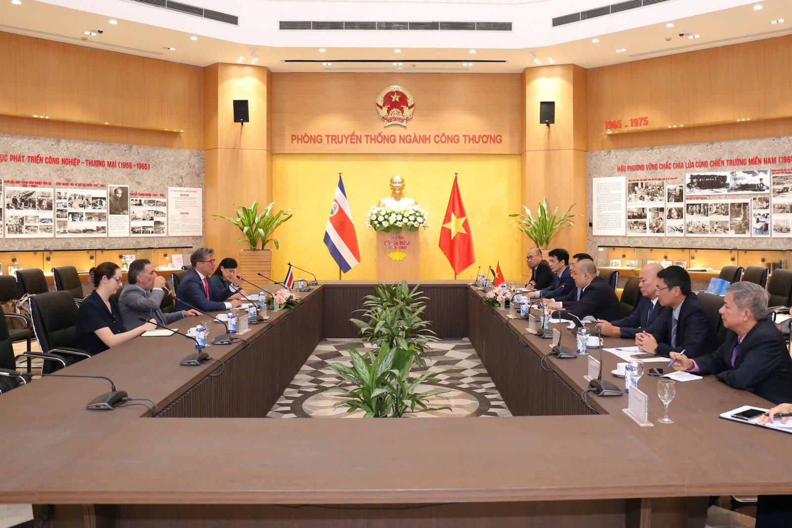 https://rosepie.vn/upload/2005517/fck/files/z5701316027378_a8f50c68f74d00c4257cf2f7dcc746bc_16106.jpg